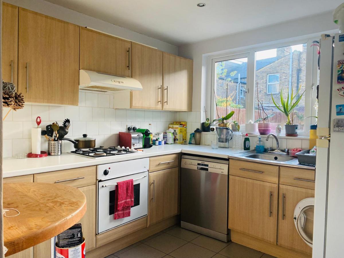 A Lovely Guest Room In West London Exterior photo